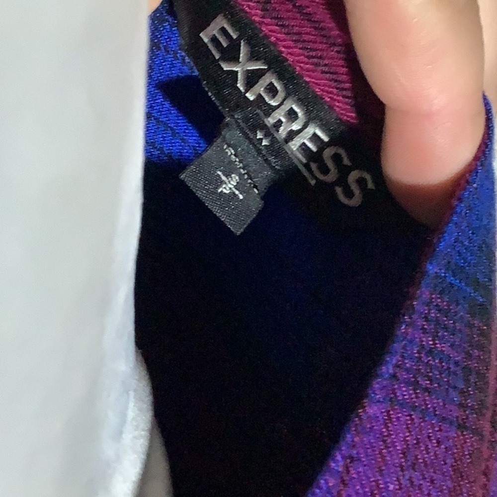 EXPRESS - Sz S - pop over plaid shirt rounded hem - super pretty & sexy - Picture 4 of 6